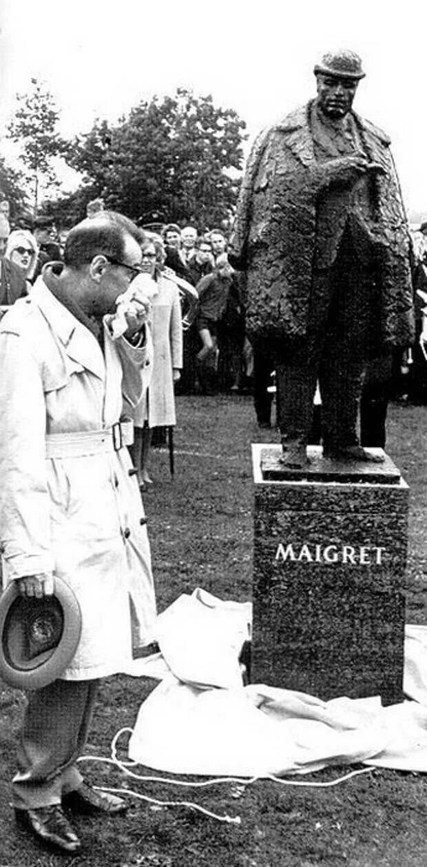 Комиссар жоржа сименона. Памятник комиссару мегрэ. памятник мегрэ делфзейле. могила жоржа сименона.