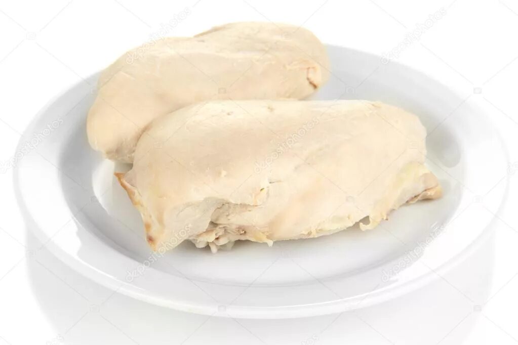 Куриное филе сырое. Куриная грудка на гриле. Куриная грудка с белком на сковороде. Что можно съесть вечером. Грудка на ночь можно.