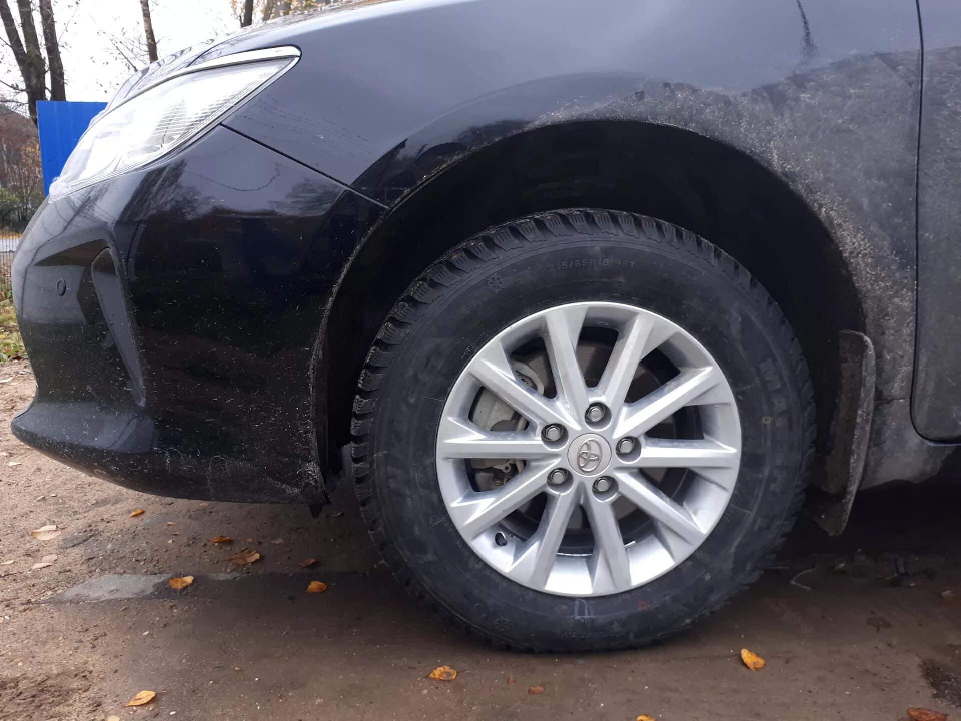 Поставить 225 вместо 215 можно. 215/65 R16 Camry 40. 215 65 R16 Тойота Камри 40. 215 55 R16 Камри 40. Шины 215 55 16 на Камри.