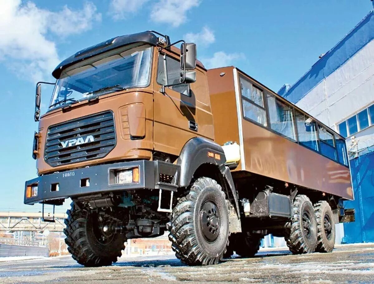 Г новый урал. Самосвал Урал next 6x6. Урал 6320. Урал Безкапотник самосвал. Урал 4320 бескапотный.