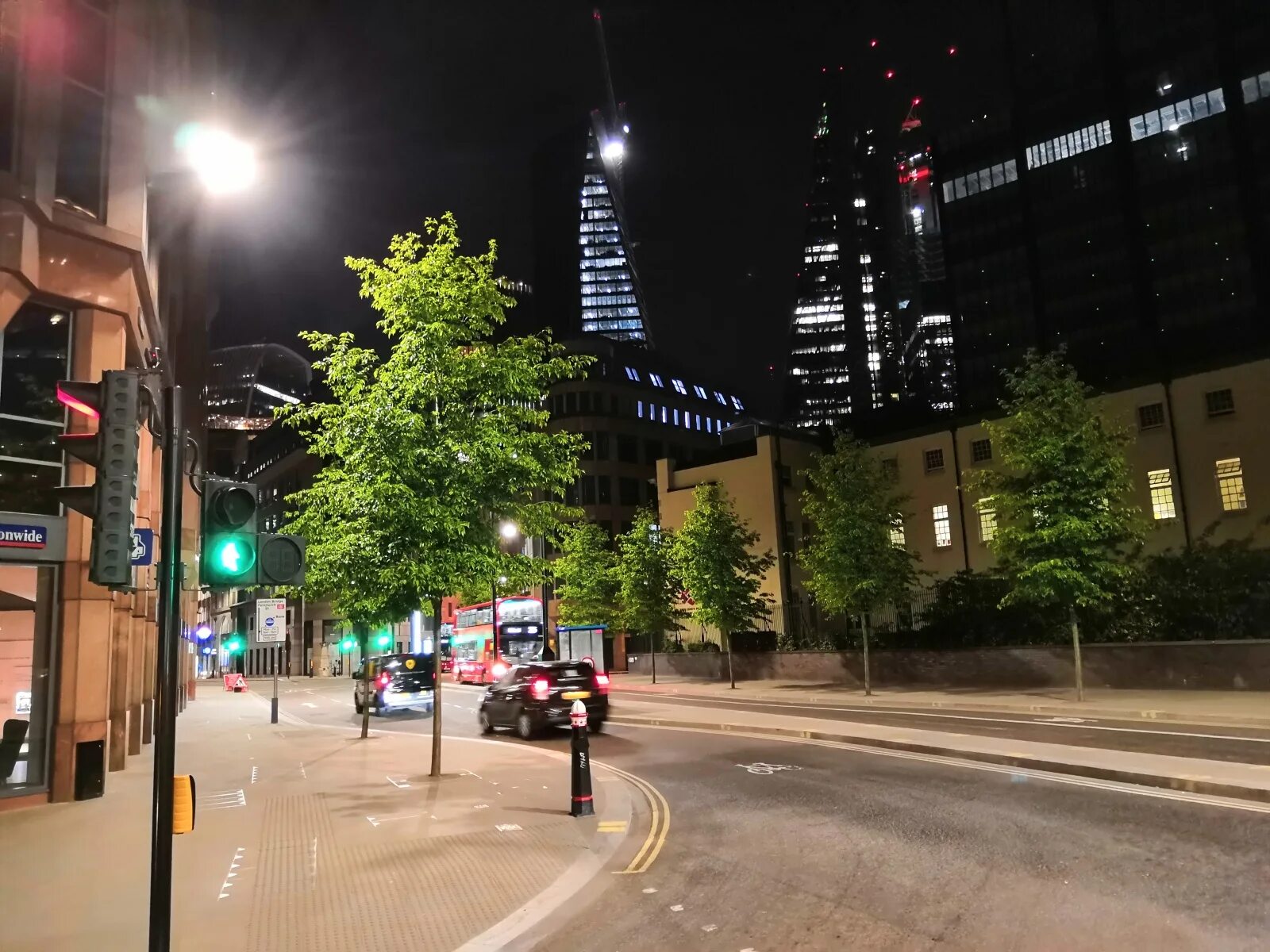 Фото сделанные хонором 10. Хонор 10 ночная съемка. айфон 7 ночная съемка. honor 10 lite ночная съемка. honor 9c фото с камеры.