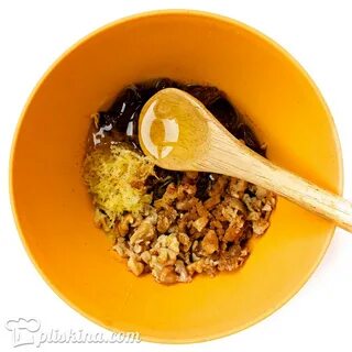 Грецкий орех с изюмом и медом