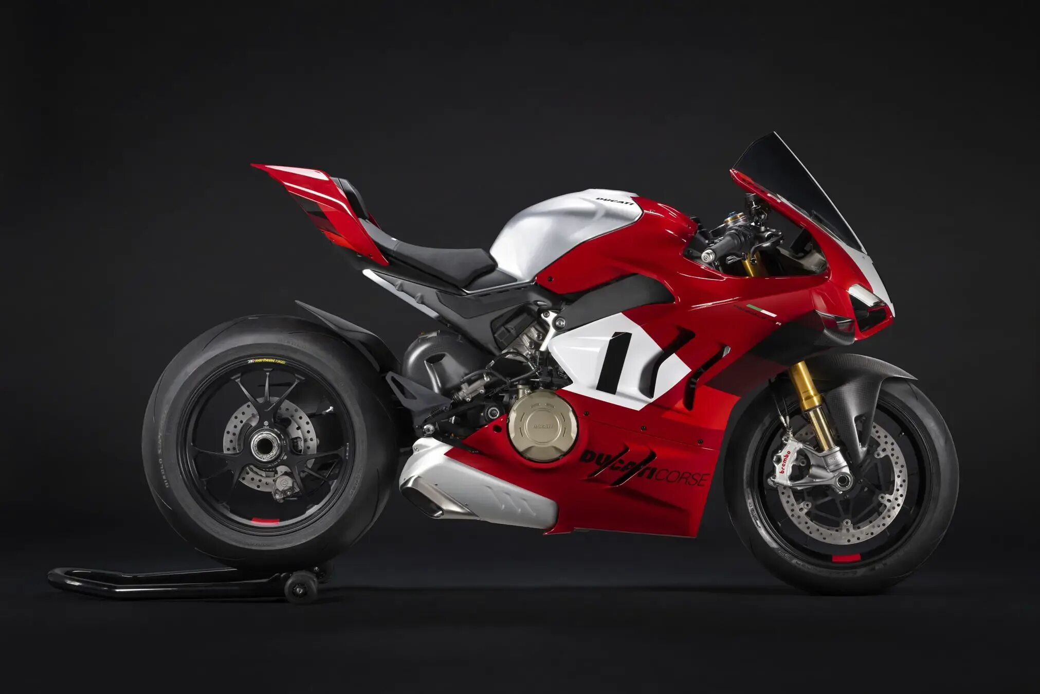 Новый мотоцикл 2023. Мотоцикл Ducati Panigale v4. Дукати Панигале v4. Ducati v4r 2023. Дукати мотоцикл 2023.