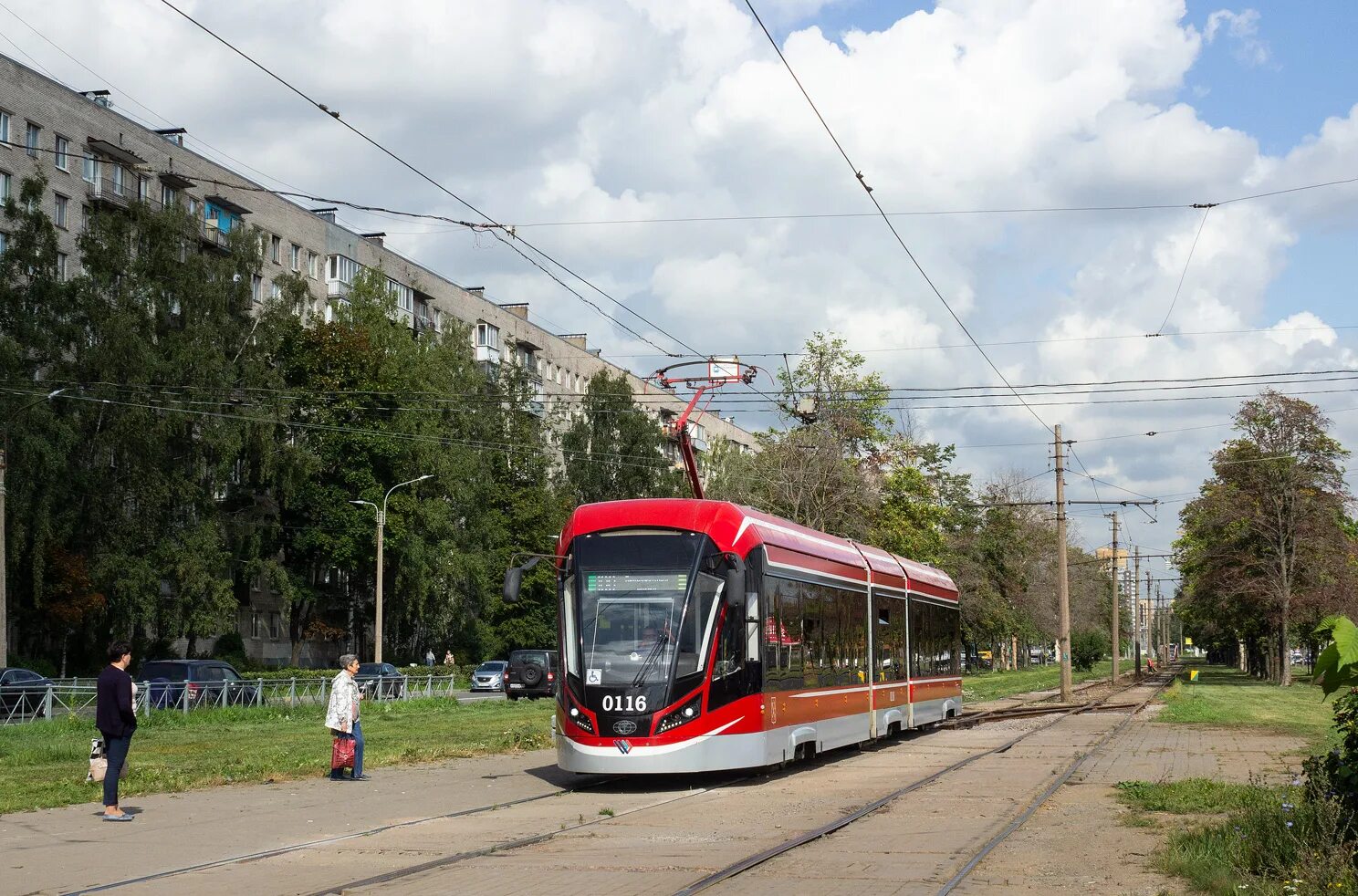 Новые трамваи на Дыбенко.
