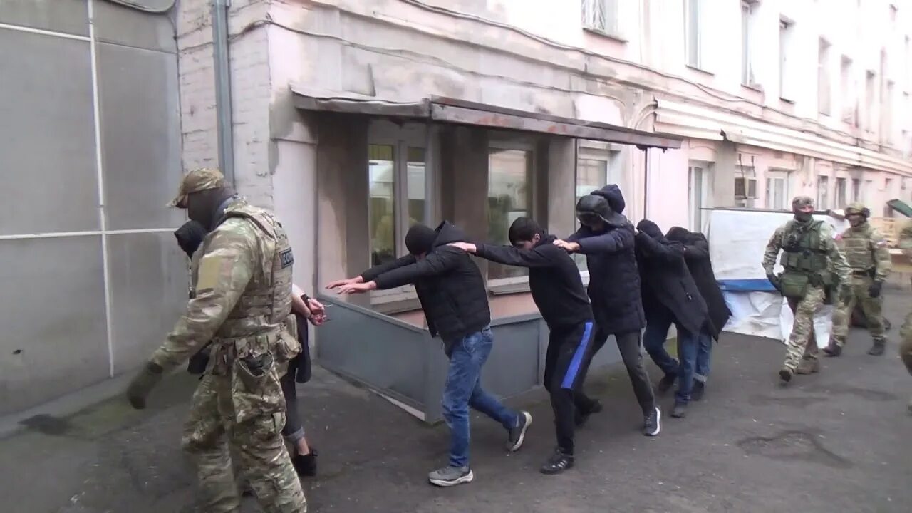 Задержание экстремистов. Экстремисты в москве