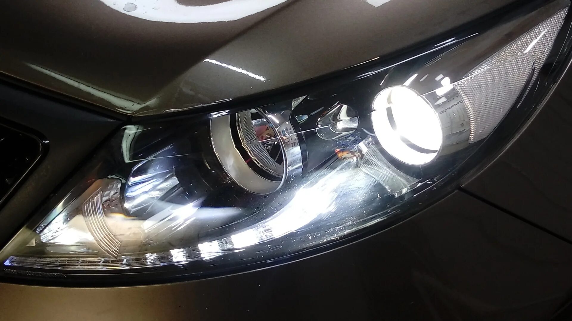 Bi led линзы Kia Sportage 3. Led линзы на Kia Sportage 3. Линзы в фары Kia Sportage 2. Киа Спортейдж 3 би лед линзы. Би лед линзы рио 3