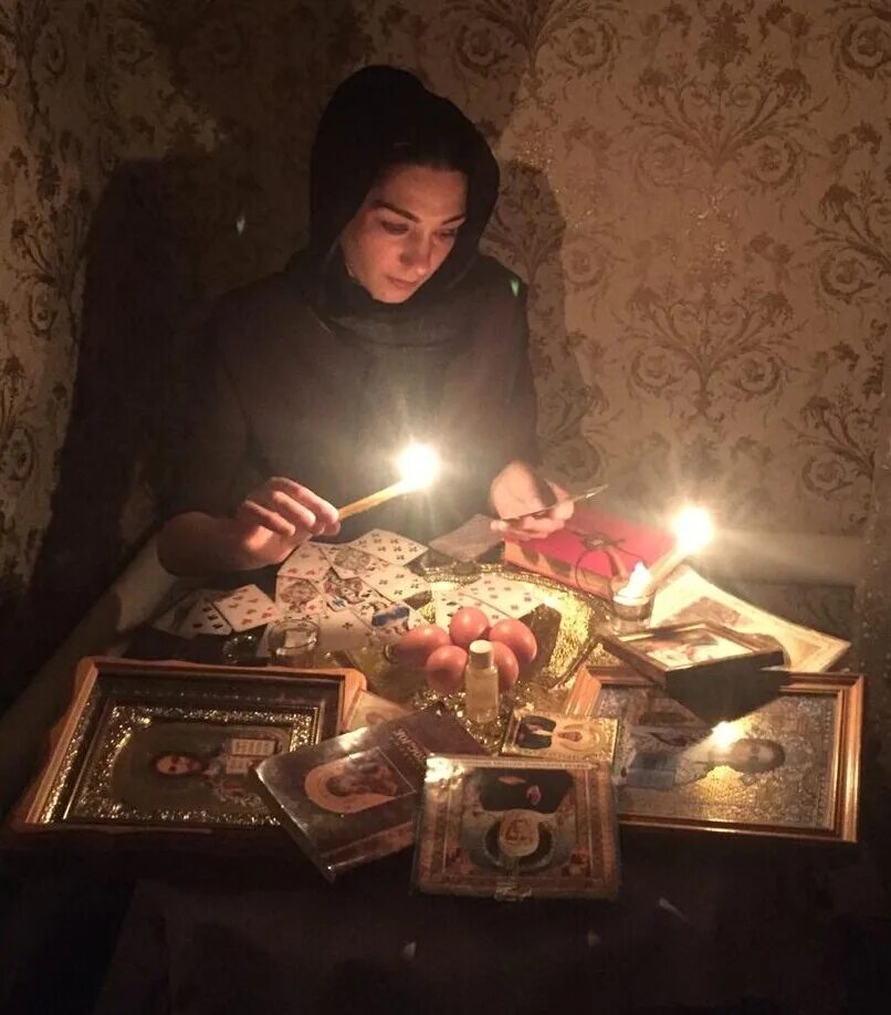 Гадаю экстрасенсы