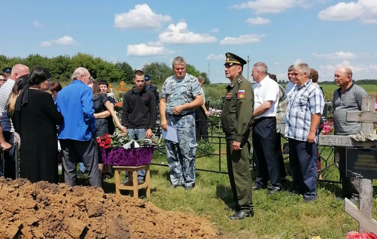 Украина погибло псков. Простились с погибшим в Тамбовской области. В Псковской области простились с десантником. В Орле простились с погибшим на Украине.