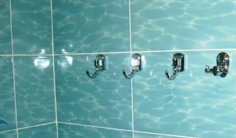 Присоски на плитку в ванной