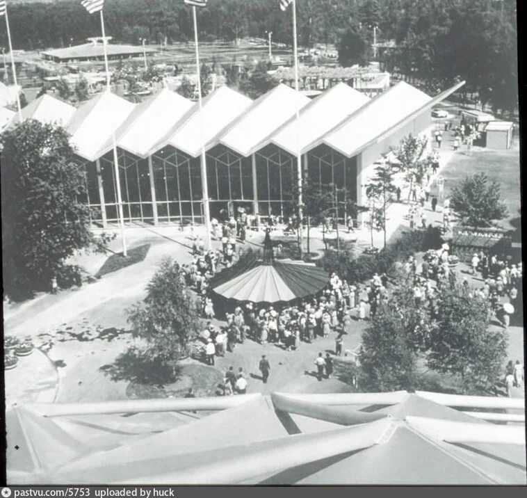 Парк сокольники в 1959 году. 1959г. Дженерал моторс в сокольниках в 1959 году. Американская выставка в сокольниках. Павильон сша сокольники 1959.