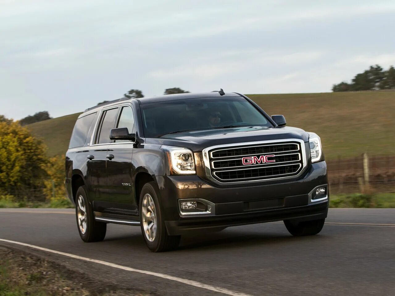 Автомобиль gmc. GMC Yukon 2014. GMC Yukon 2014 XL. GMC Yukon XL. GMC Yukon 2014-2020.