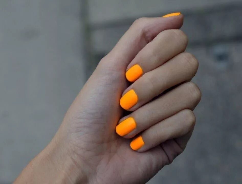 Neon orange. Оранжевый маникюр. Ногти оранжевого цвета. Желто оранжевые ногти. Оранжевый матовый маникюр.