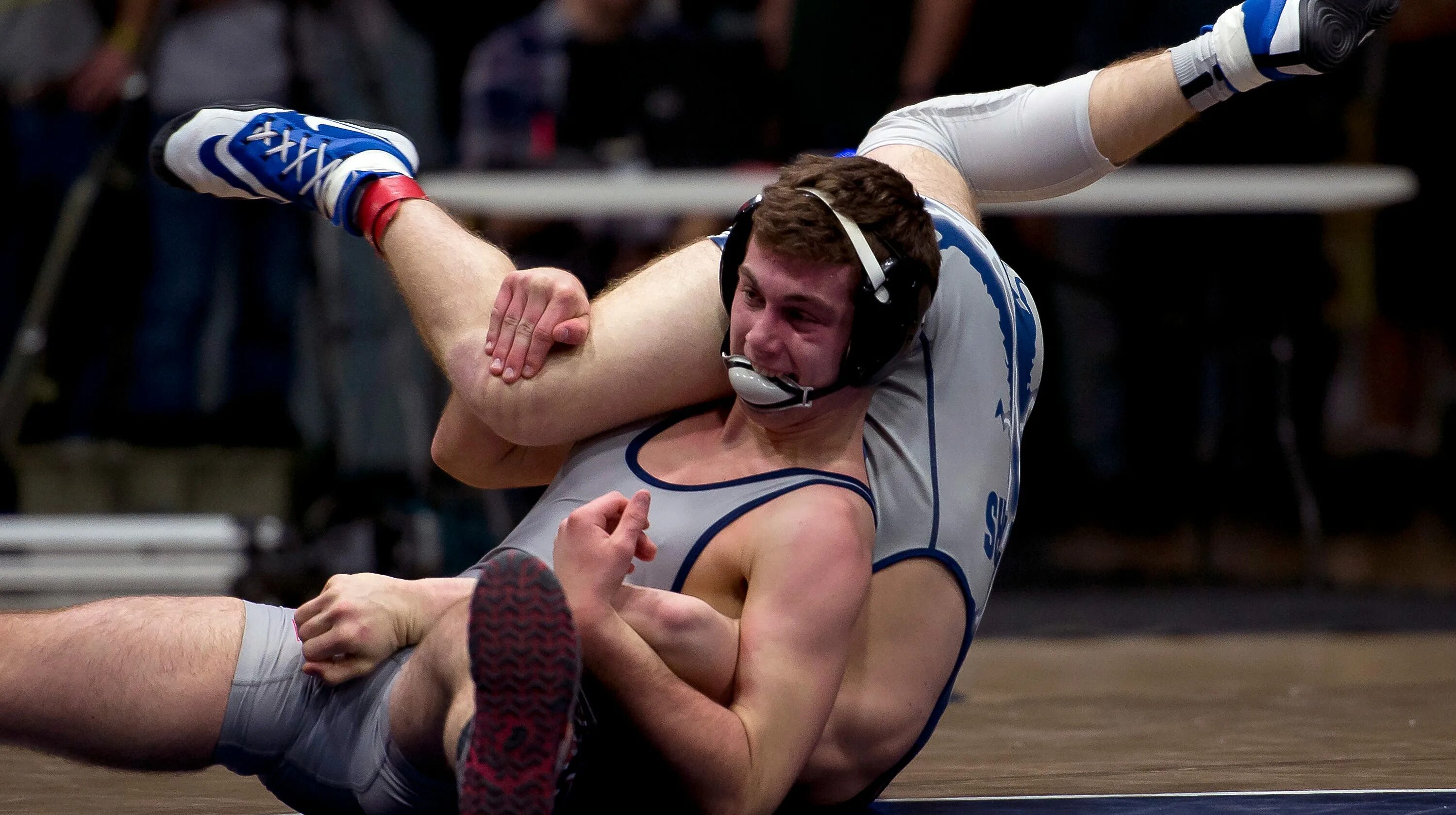 Wrestling championships. Фулл маунт в борьбе. wrestling 2020. маунт в борьбе вид борьбы. s mount борьба.