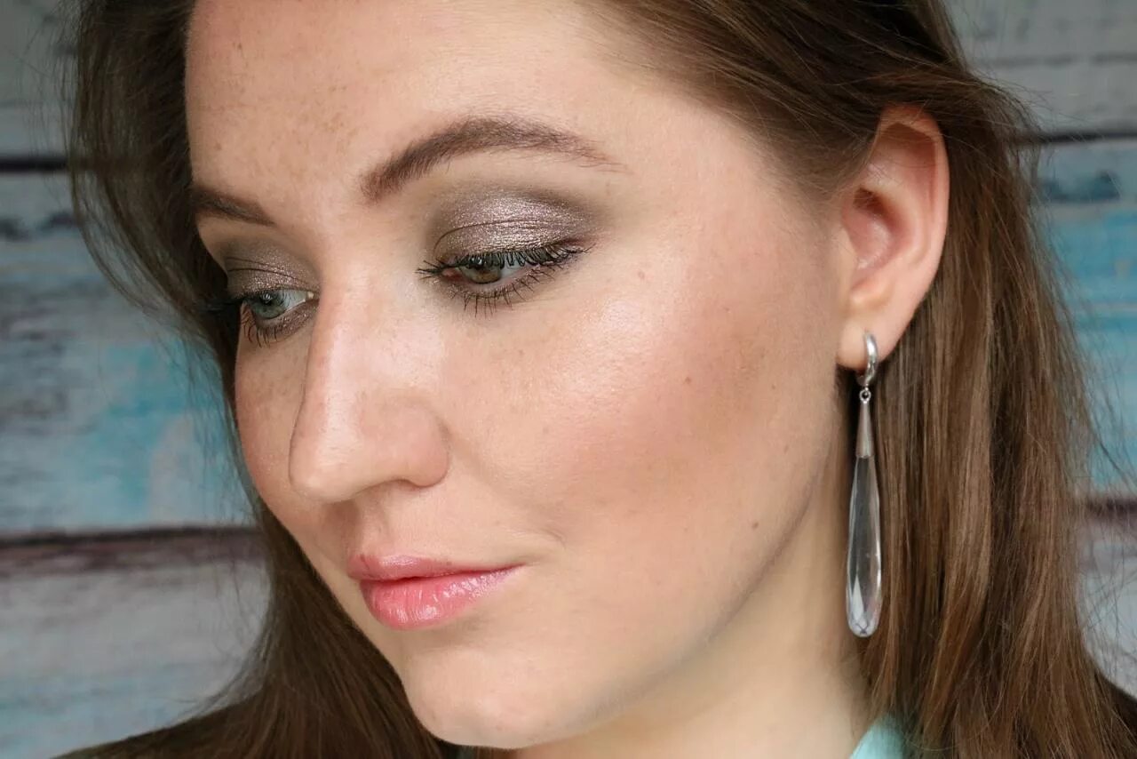 оливковая кожа. кожа с оливковым подтоном. макияж для оливковой кожи. подтон кожи. оливковый подтон кожи.