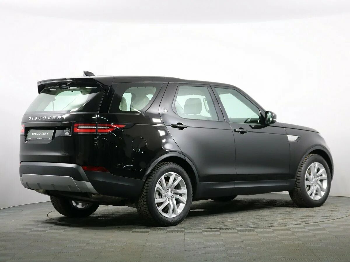 Ленд ровер дискавери 2019. Ленд Ровер Дискавери 5 2019. Land Rover Discovery 5 Black. Ford Discovery 2019.