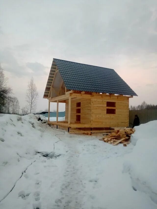 Загородный дом на урале. Частные дома на урале. Частные дома на урале. Частный дом стройка. Домик на урале.