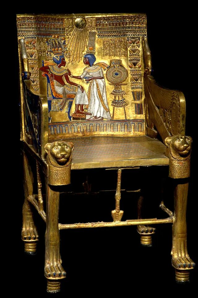 Трон фараона тутанхамона. Трон Тутанхамона. Золотой трон фараона Тутанхамона. Гробница Тутанхамона золотой трон. Каирский музей трон Тутанхамона.