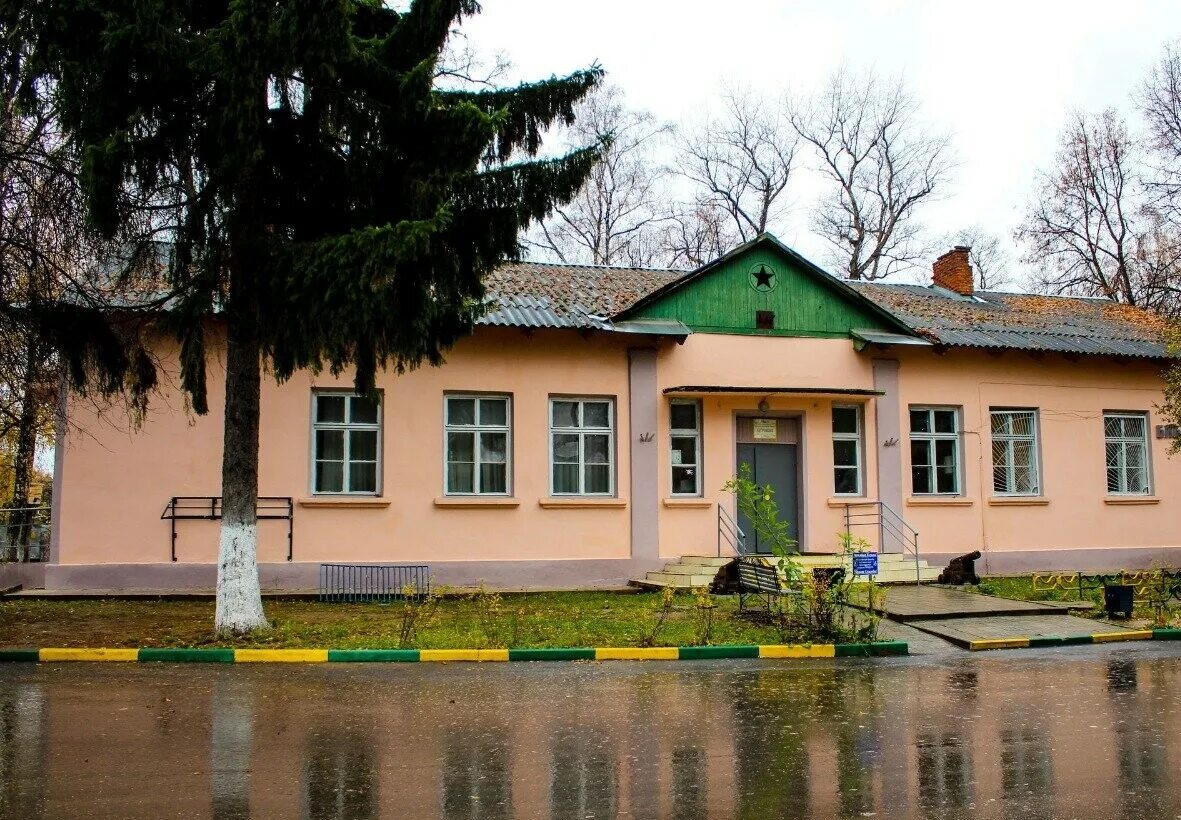 Дк петровское. Дк поселок добринка. Дк петровское. Поселок петровское дом культуры. Дк петровское.