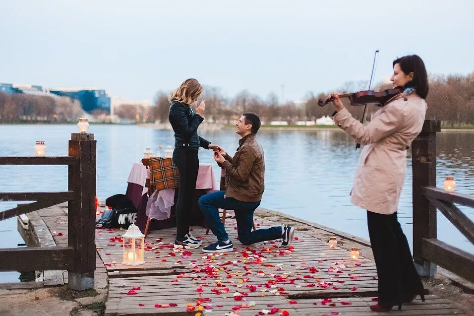 Предложение руки и сердца. Предложение девушке. Фотосессия предложение руки и сердца. Предложение руки и сердца девушке. Предложение руки и читать