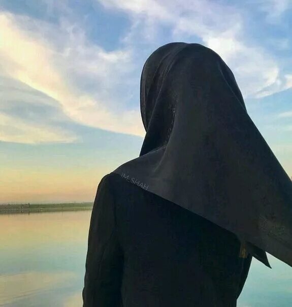 Фото на аву мусульманские девушки без лица Сохраненки