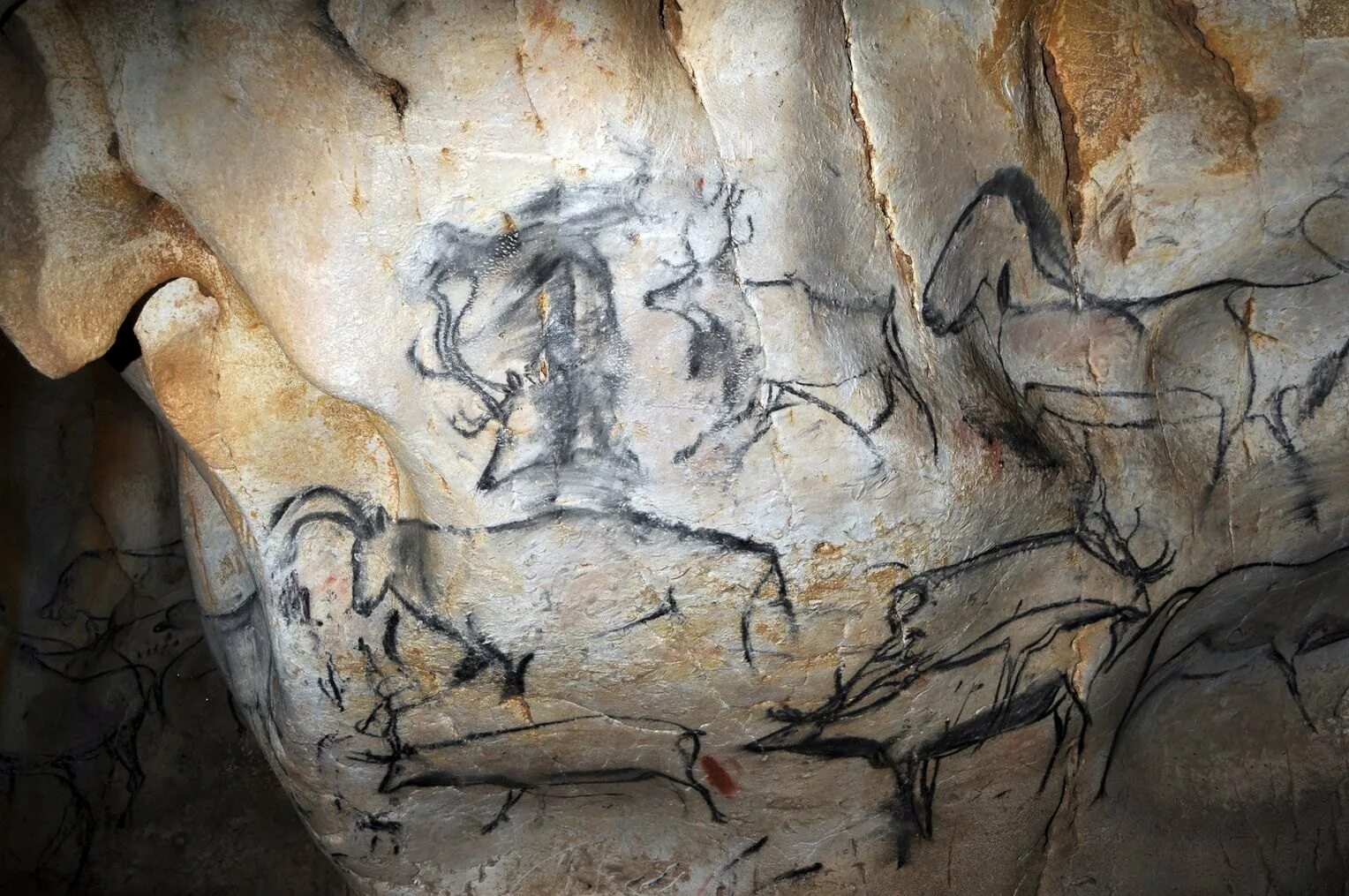 Украсить пещеру. Пещера НИО Наскальная живопись. Наскальные рисунки пещеры Нерха. Пещера Нерха Наскальная живопись. Пещера НИО Франция.