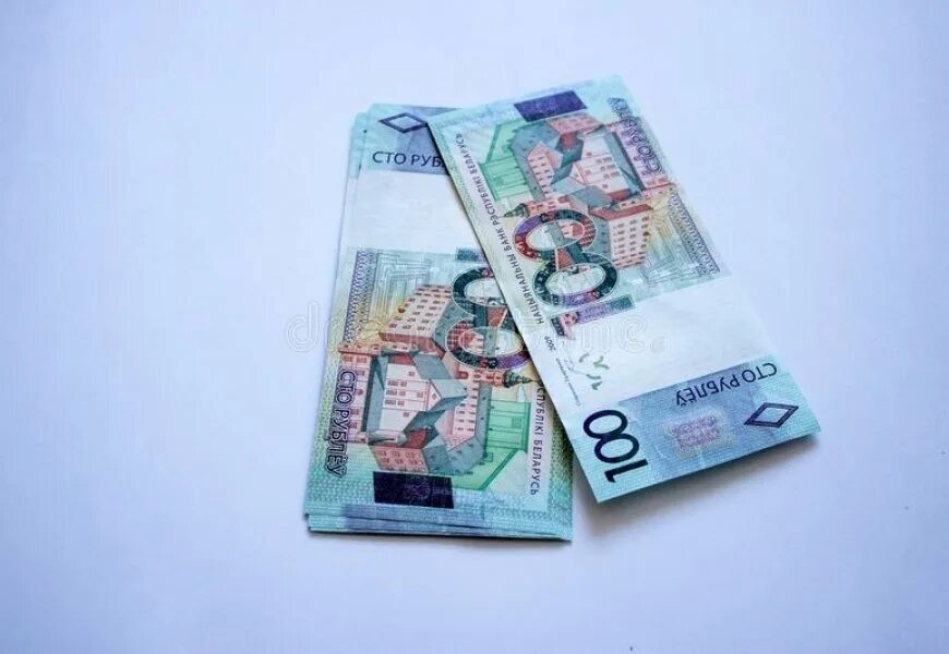 38000 российских рублей в белорусских. 100 белорусских рублей 2000. Белорусский рубль банкноты 2020. 100 рублей 2000 беларусь. Белорусские деньги монеты.