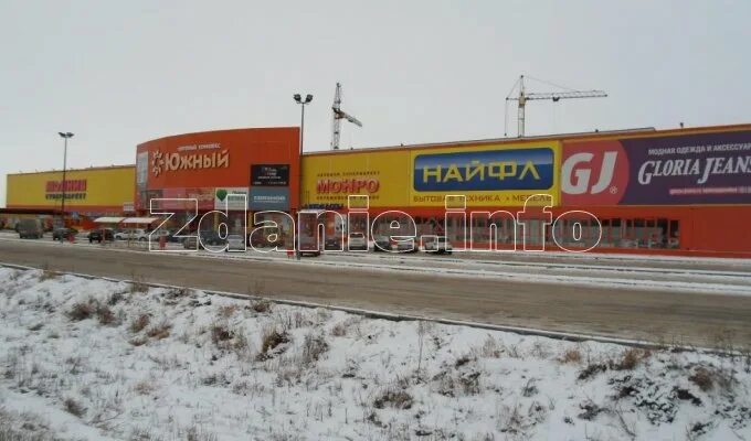 Тц южный автовокзал. Тц южноуральск. южный южноуральск. вокзал южноуральск. магазин южный южноуральск.