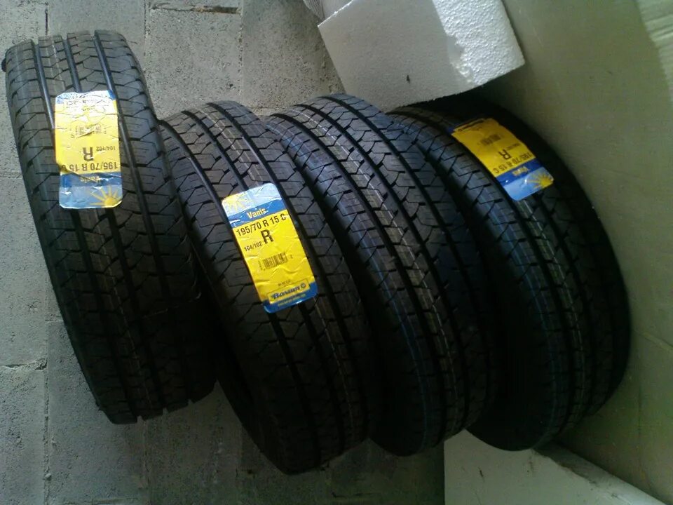 225 70 р15. Шины federal r16. Шины 225 70 r15. Автомобильная шина nordexx tamaro 215/75 r16 113/111r летняя. Шины 225 70 r15.