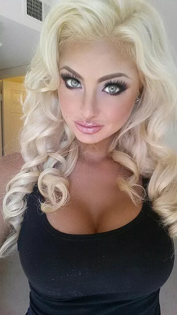 Blonde bimbo