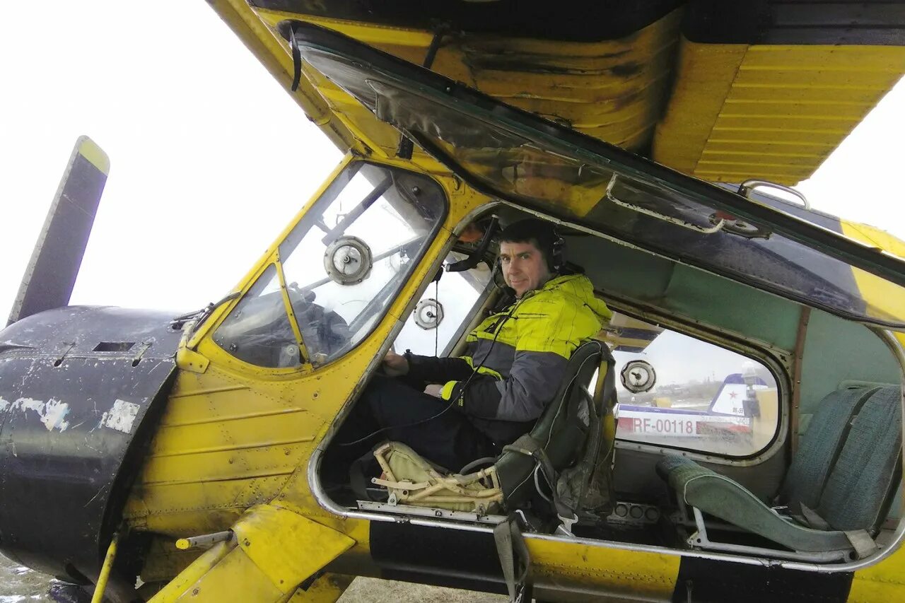 Пилоты стрижи пилотажная группа. Су-34 липецкий авиацентр. Летчик новосибирск. Летчики су 34. Пилоты новосибирска.