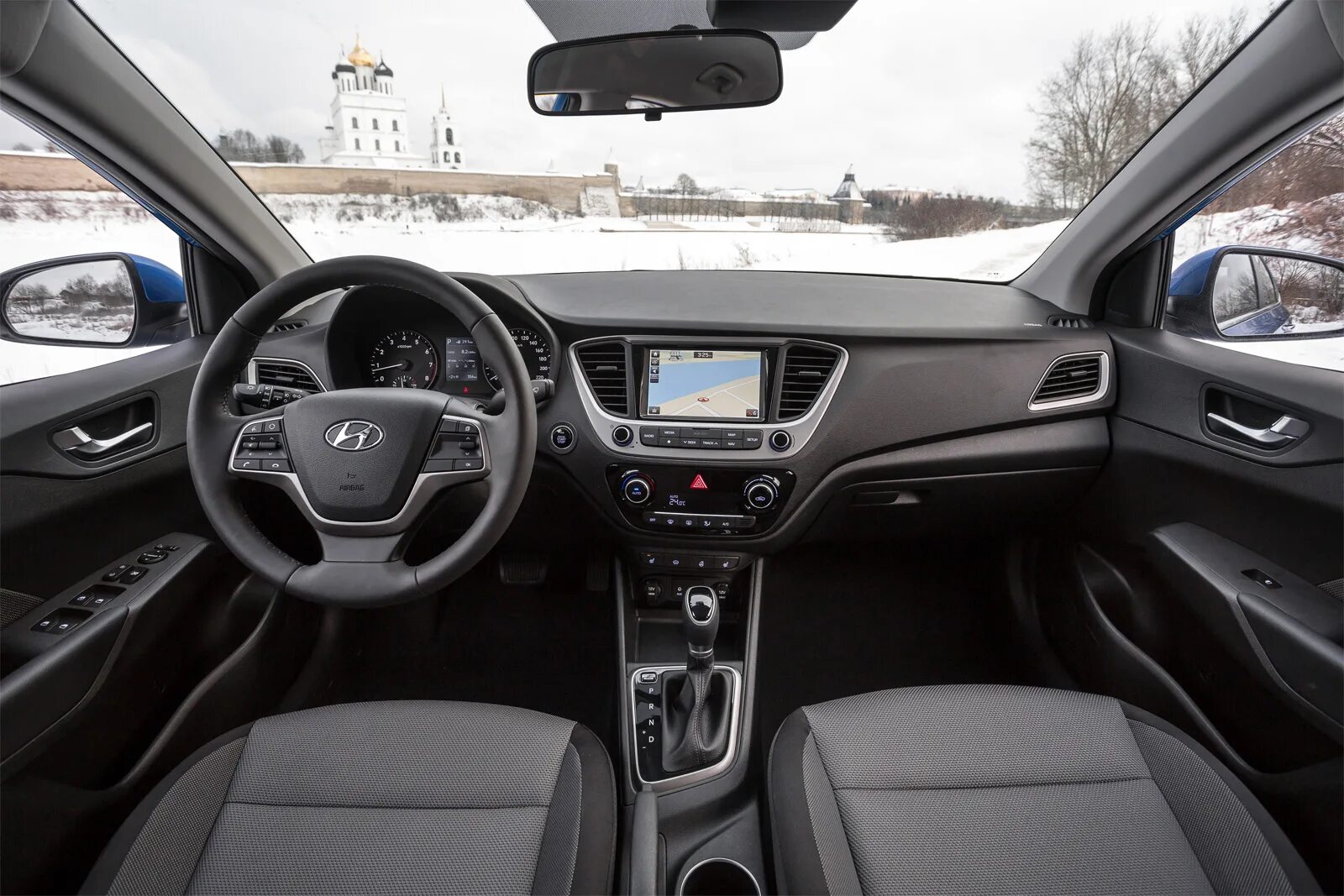 Solaris new. Hyundai solaris ii 2017 салон. hyundai solaris 2025. hyundai solaris 2025 салон. хендай солярис 2 2017 салон.