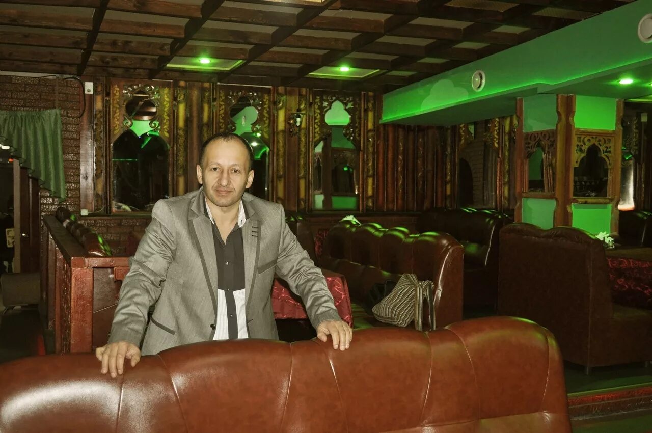 Девичья башня нижний тагил космонавтов. Ровшан джафаров нижний тагил. Кафе девичья башня владивосток сахалинская. Кафе девичья башня нижний тагил на трассе. Девичья башня кафе на трассе.