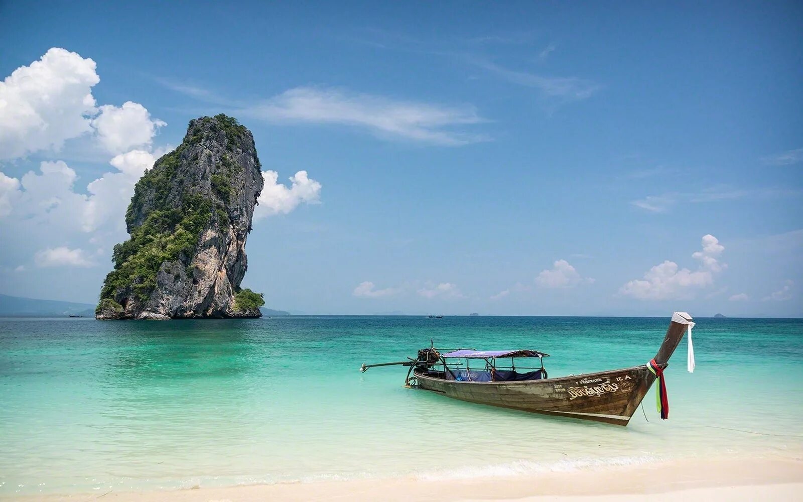 Boat island. Остров Краби. Таиланд, Пхукет, Андаманское море. Лодки Тайланд на остров. Океан в Тайланде Паттайя.