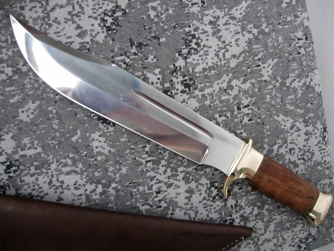 Купить охотничий нож на авито. Сталь х12ф1 для ножа. Охотничьи ножи с390. Большие охотничьи ножи. Широкий охотничий нож.