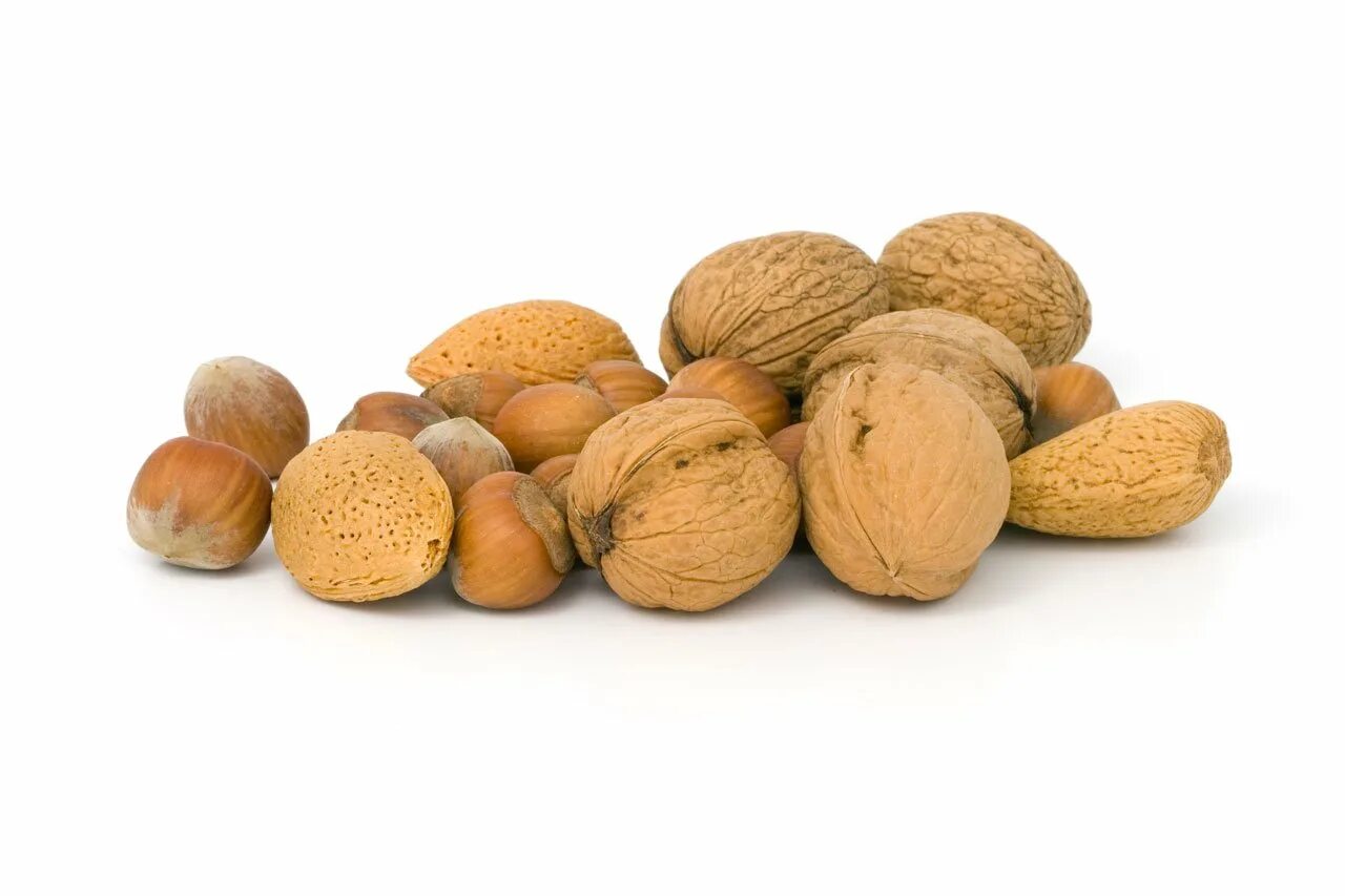 Орехи. Орехи на белом фоне. Орехи и семена. Орех грецкий.