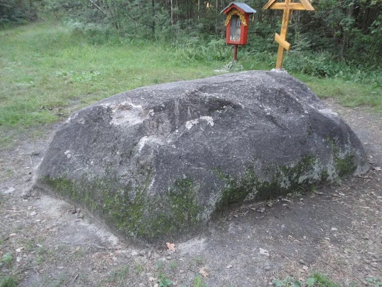 камень. царский скит и серафимовы камни. высшая точка московской области замри-гора, шапкино. камень желаний. аллея новосибирск вертковская.