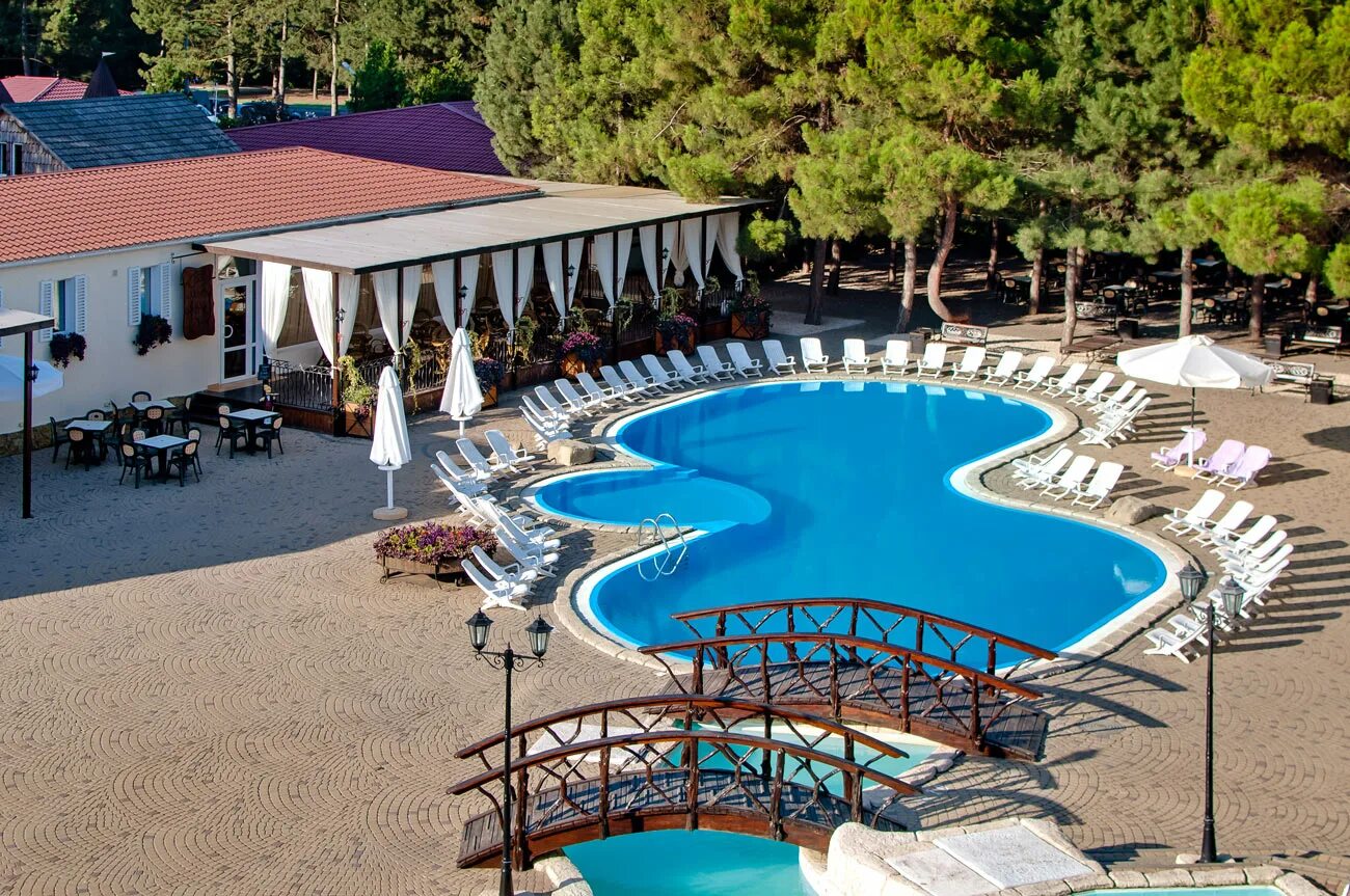Т ривьера. Alean family riviera 4 анапа. алеан ривьера анапа. ривьера анапа бассейны. alean анапа пансионат.