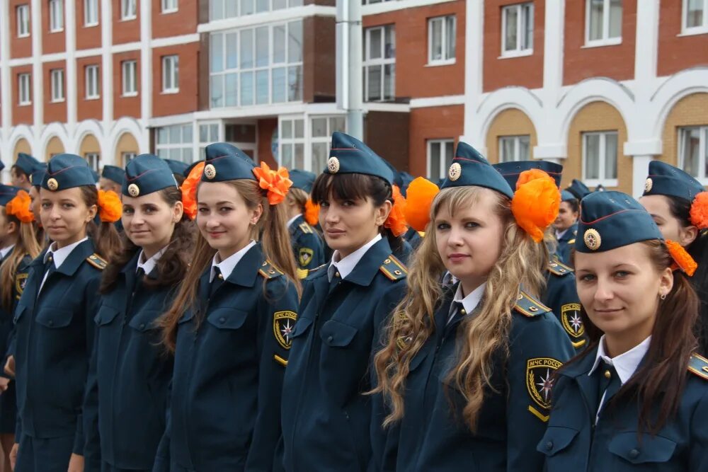 Воронежское МЧС училище. МЧС форма для девушек в колледже. Военный колледж после 9. Военные Академии для девушек после 11 класса.