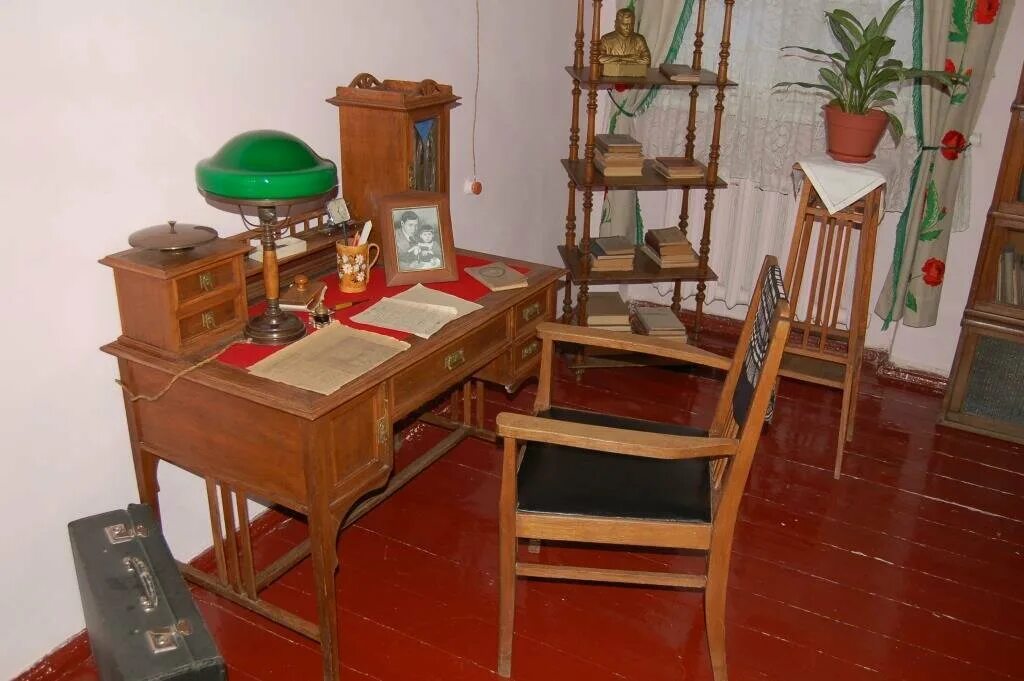 музей татарского быта казань. мемориальный музей-квартира муса джалиля. музей-квартира мусы джалиля. музей квартира мусы джалиля в казани. музей джалиля в казани.