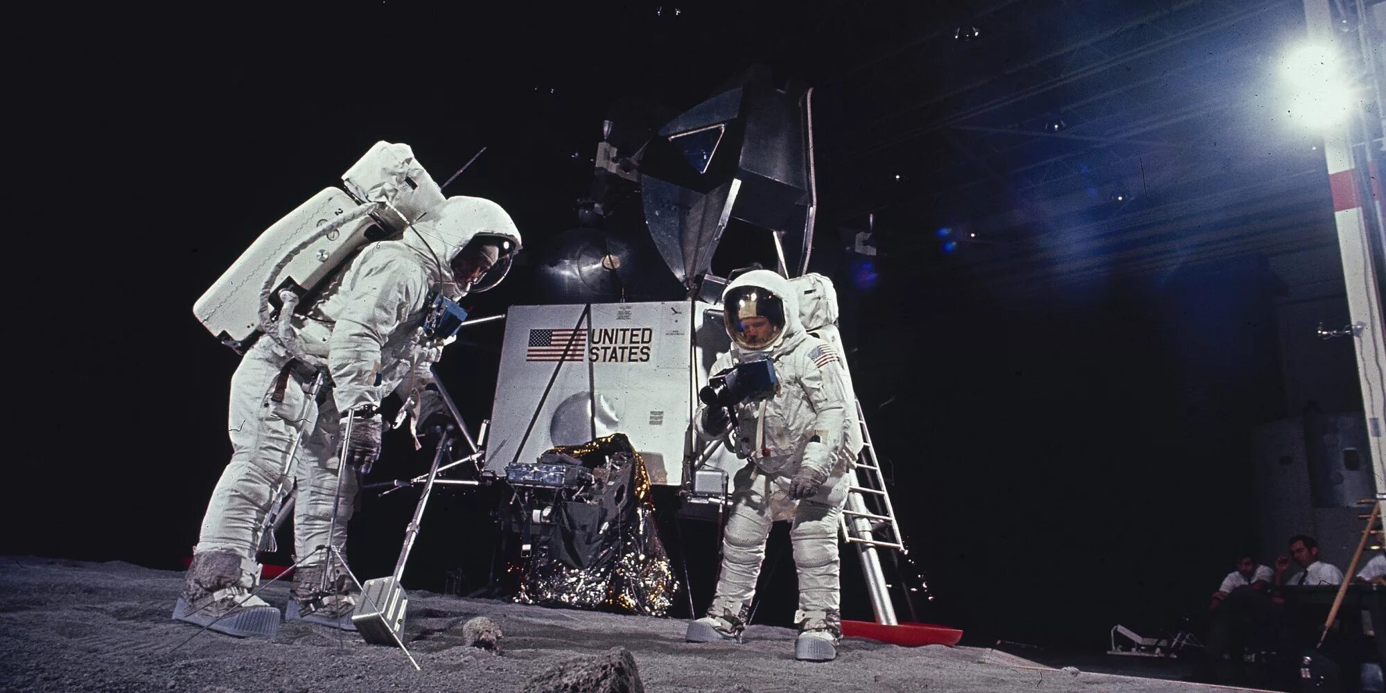 был ли полет на луну. аполлон 11 высадка. человек на луне. фото нло на луне. нил армстронг и базз олдрин «аполлон – 11».