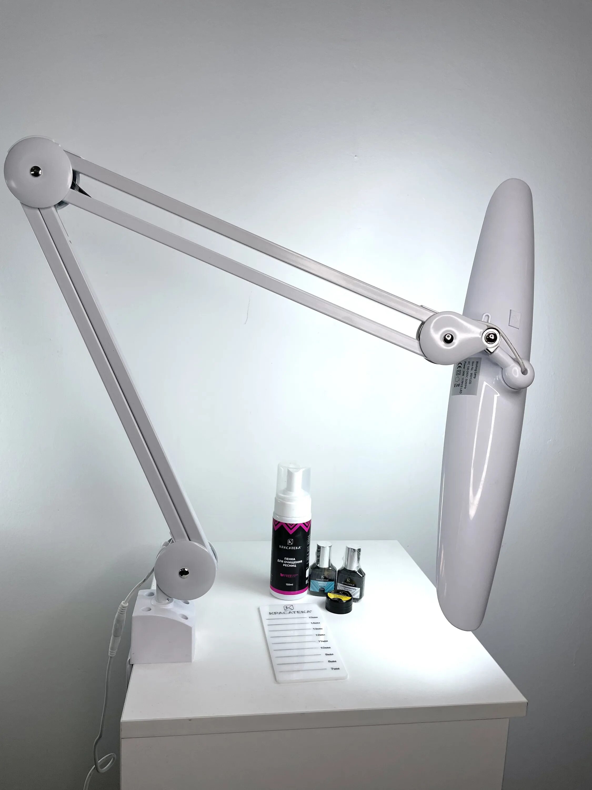 Лампа ilux comfort. Лампа для лэшмейкера millennium. Бестеневой светильник artstyle tl-406cctw. Бестеневая лампа для наращивания ресниц. Бестеневая лампа для наращивания ресниц.