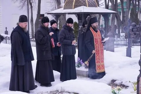Благоговейно
