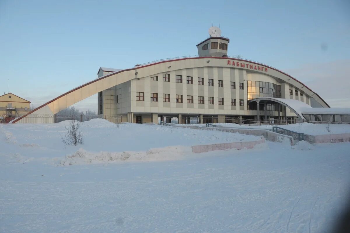 Город лабытнанги ямало. Город Лабытнанги Ямало-Ненецкий автономный округ. Лабытнанги город семи лиственниц. Вокзал Лабытнанги. Вокзал Лабытнанги Ямало-Ненецкий округ.