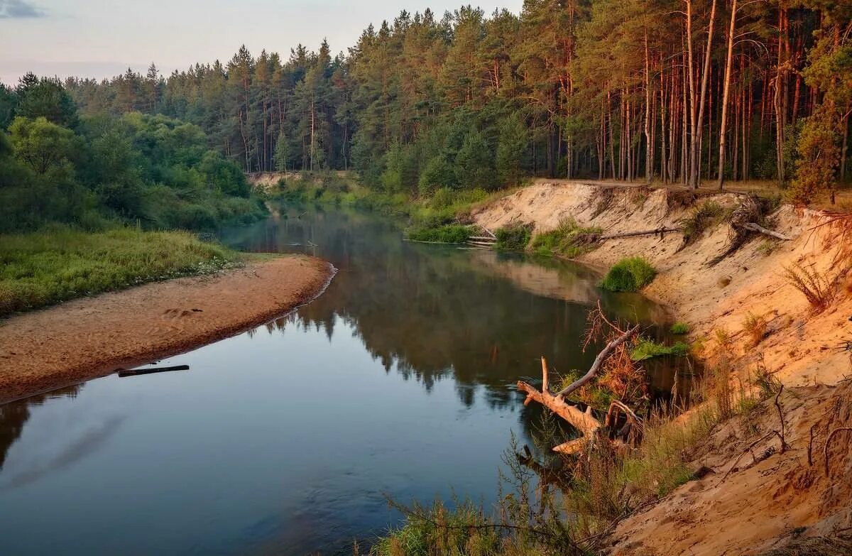 Река Киржач сплав. Река Узола Нижегородская область. Киржач Владимирская область река сплав. Река Клязьма обрывистый берег. Река протекает через озеро