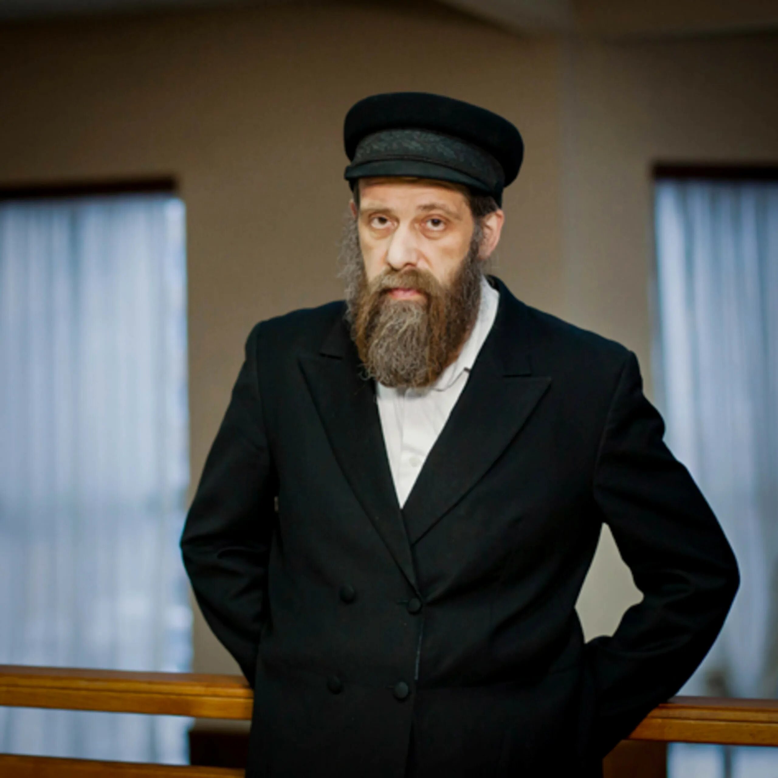 Шалом сейчас. Модель шалом харлоу. Шалом харлоу 2022. Модель шалом харлоу. Еврей шалом фото.