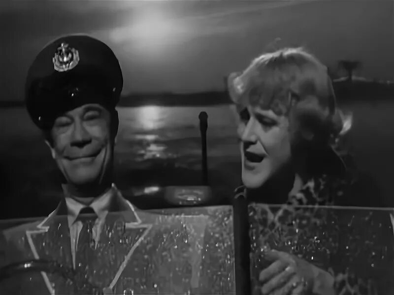 в джазе только девушки джозефина и дафна. старая музыкальная американская комедия. билли уайлдер в джазе только девушки. в джазе только девушки в переводе. в джазе только девушки (1959).