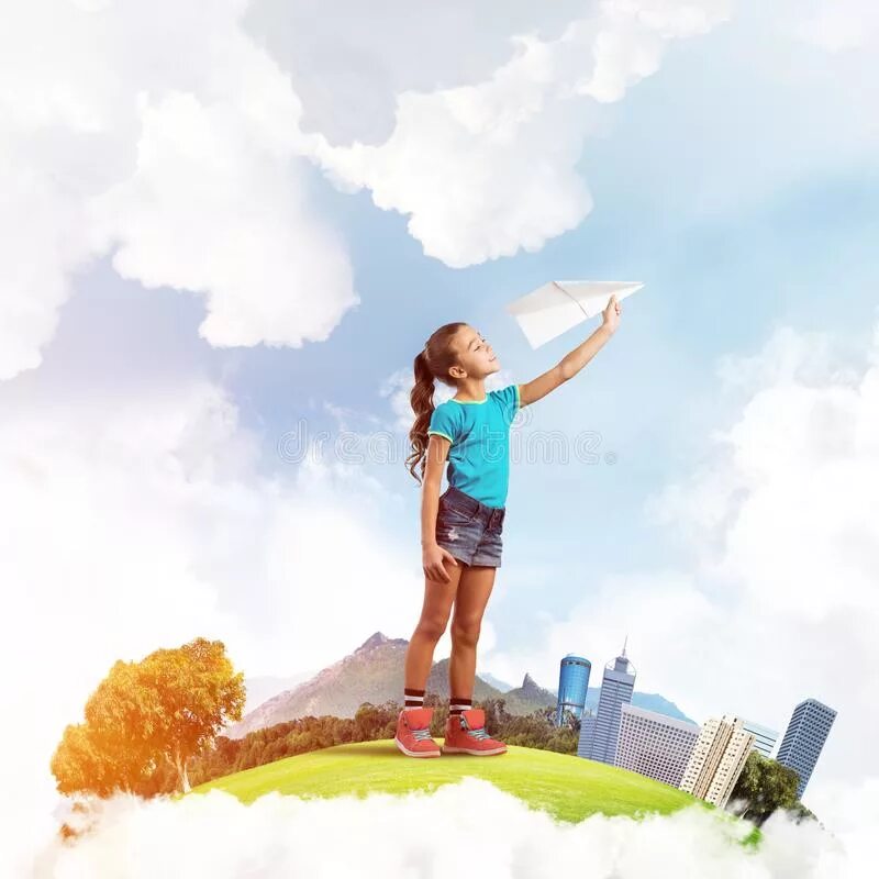 Дети с цветами. Маленькая девочка мечтает. Каждая маленькая девочка мечтает о большой. Каждая маленькая девочка мечтает о большой. Каждая маленькая девочка мечтает о большой.