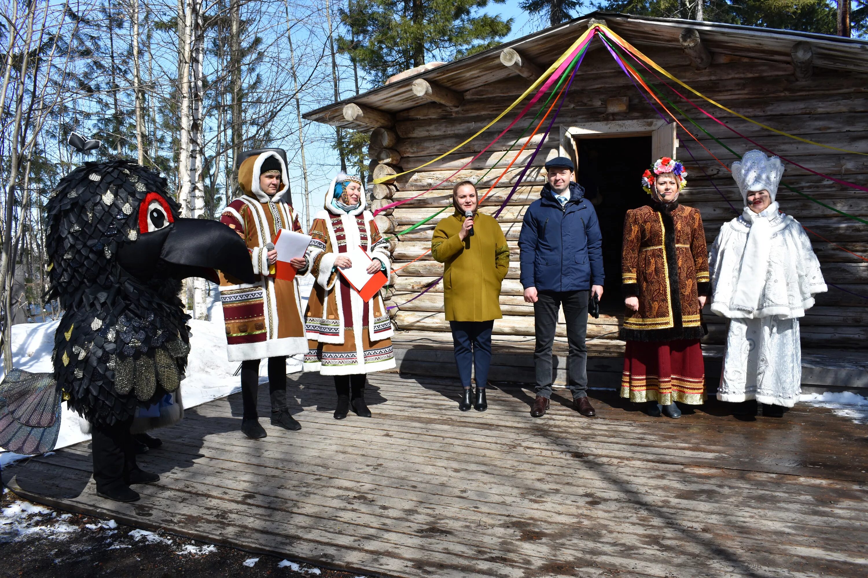 Вороний день праздник хантов. Вурна Хатл Вороний день. Ханты и манси Вороний праздник. Праздники народов Ханты и манси Вороний день. Манси праздник Вороний день.