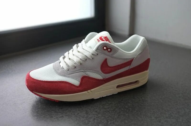 Nike Air Max 1 og. Nike Air Max 1, 1987. Nike Air Max 2011 Red. Air Max 1 2013 Red Premium.