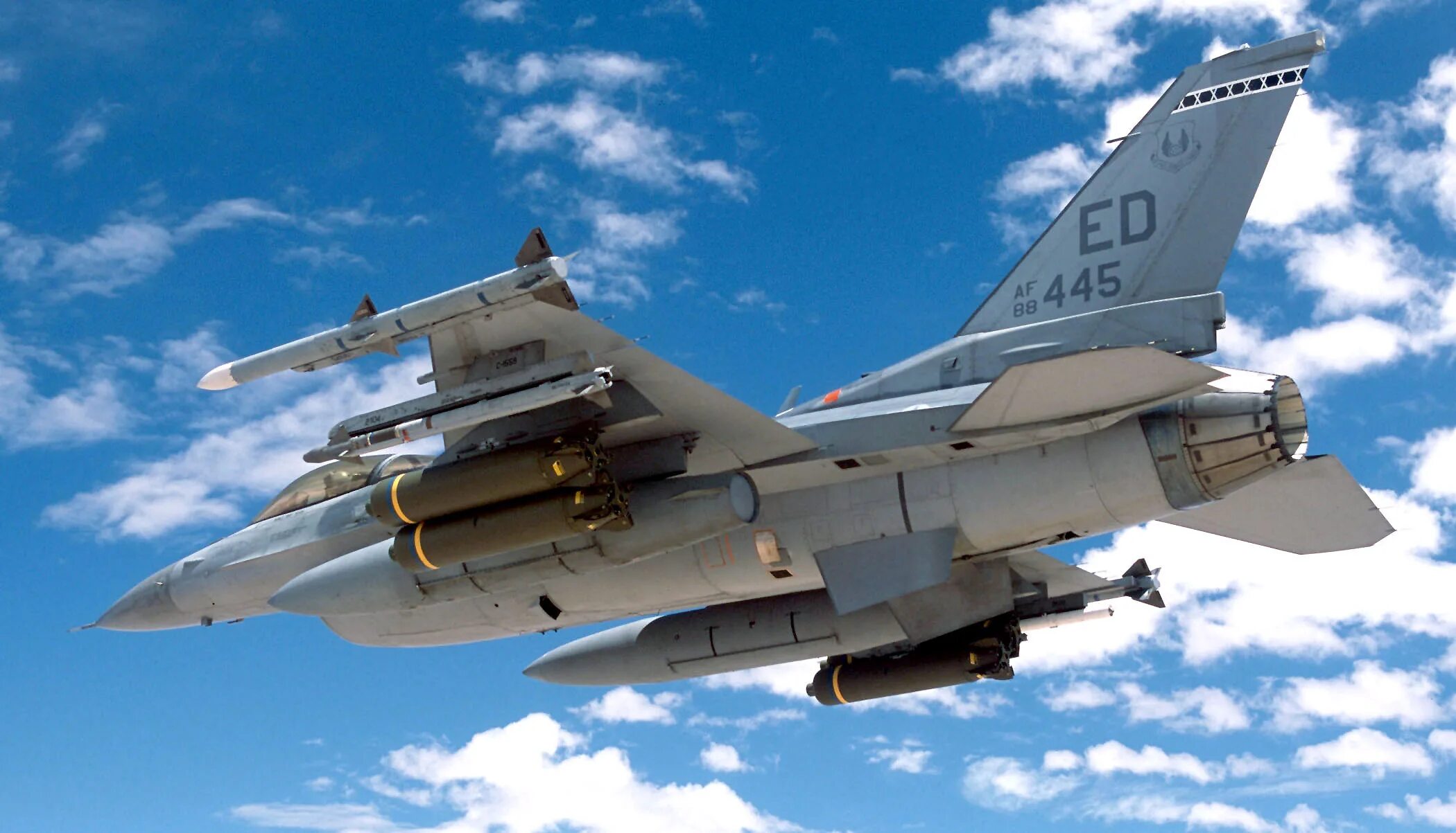 F 16а. Ф 16 истребитель. F 16 Falcon. Истребитель f-16 «файтинг Фалкон». F16.